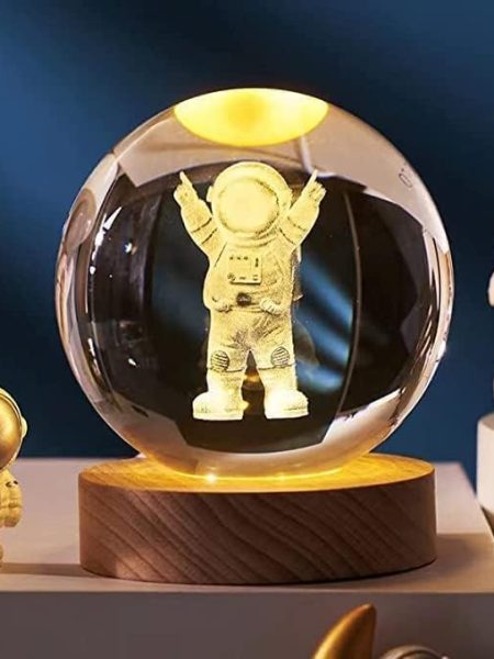 3D Astronaut Crystal Ball Night Light With Wooden Base